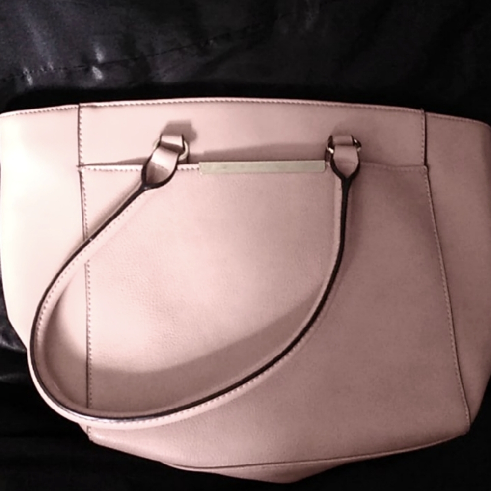 APT 9// Pink Purse
